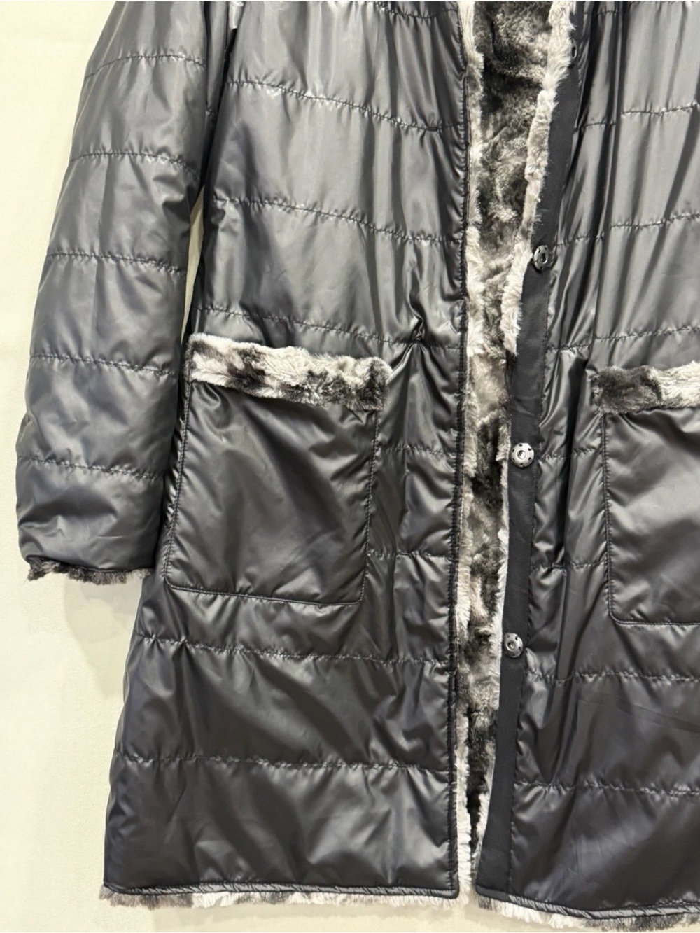 Via Spiga Women's Faux Fur Animal Print Mid-Length Coat Button Pockets M Gray - Picture 6 of 11